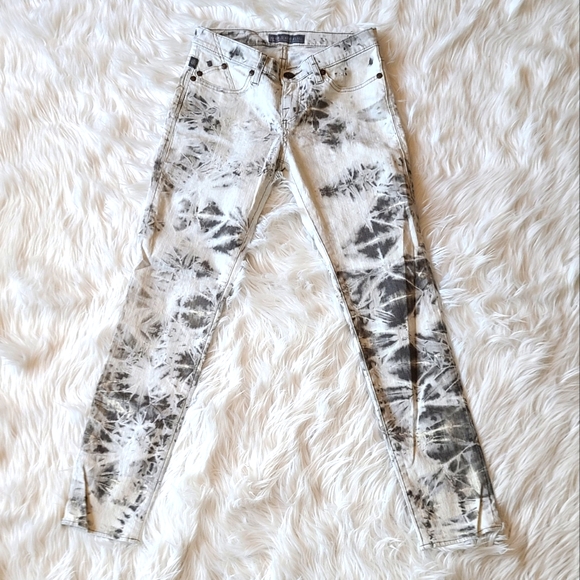 ROCK & REPUBLIC JEANS~NWOT ~🎊HP🎊 - Picture 5 of 8